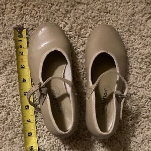 Revolution Girls Beige tap shoes